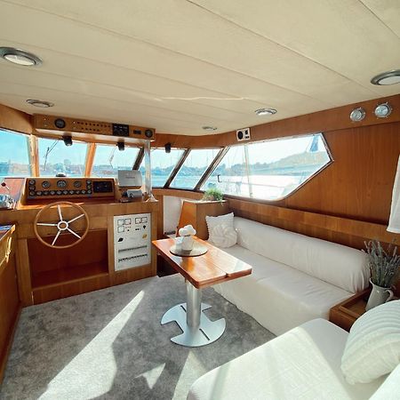 Готель Malmo'S Yacht Валенсія Екстер'єр фото
